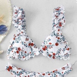 Zaful floral ruffle bikini top